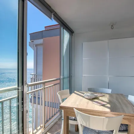 Winahost El Balcon Al Mar De アパート *